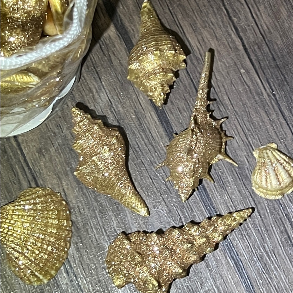 Handmade Sparkling Golden Seashell Decor Set - Picture 5 of 5